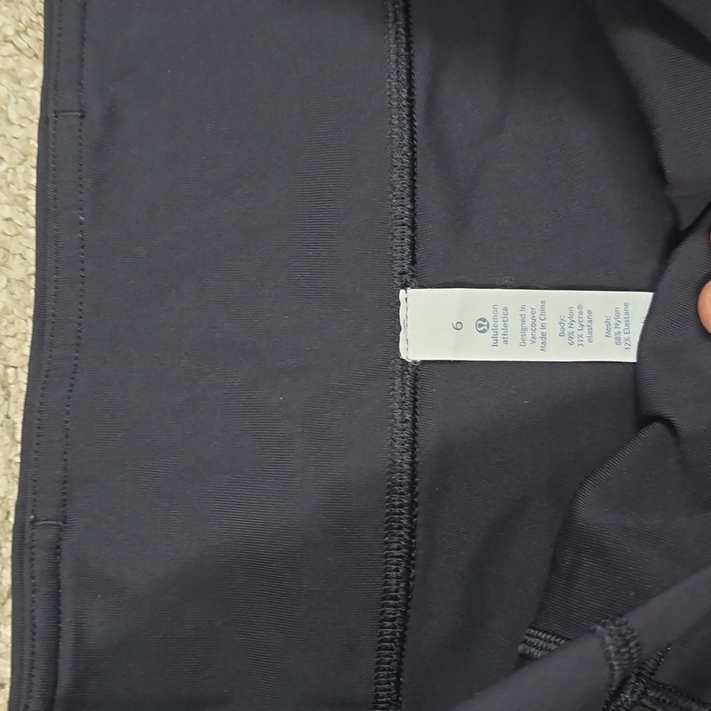 NWOT 💎 Lululemon Luxtreme Twist & Train Crop (19")Black SIZE 6 - Picture 10 of 11